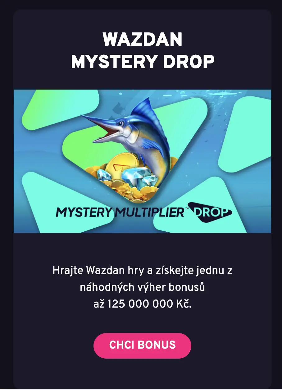 Live Casino Hold’em – krupiér odhaluje kombinace karet po odehrané hře. Krupiér při hře Casino Hold’em v živém kasinu ukazuje karty na stole po skončení kola.